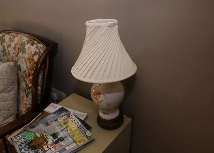 לינה וארוחת בוקר Rockfield House