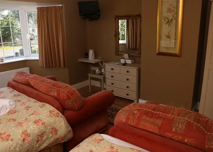 לינה וארוחת בוקר Rockfield House 2*