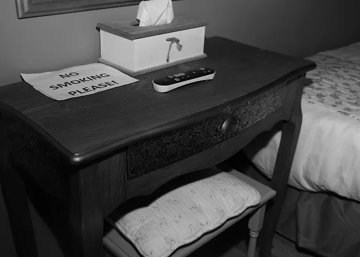 לינה וארוחת בוקר Rockfield House קיל איירן