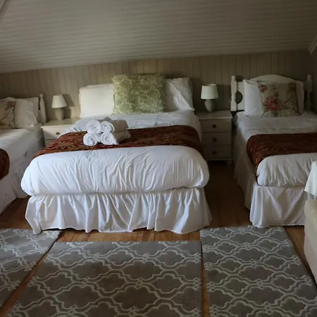 B&B Rockfield House